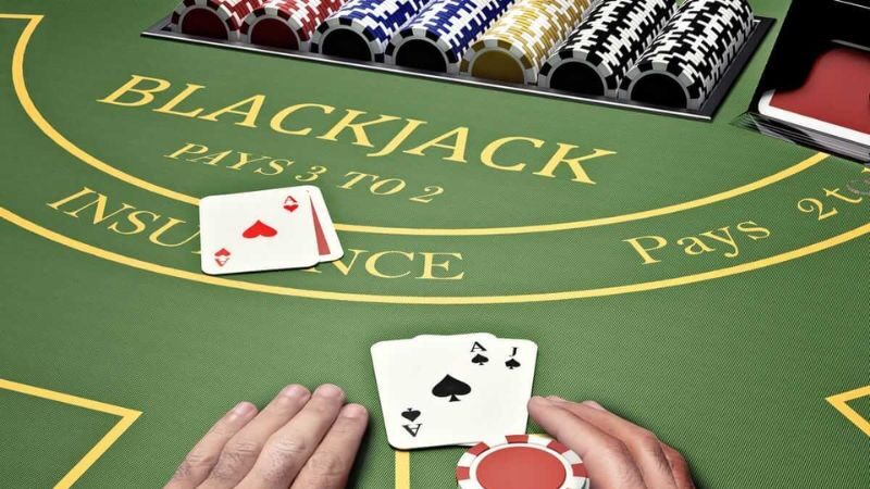 Rút bài là công đoạn không thể thiếu trong mỗi ván xì dách